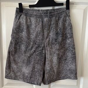 Lululemon Pace Breaker 9”